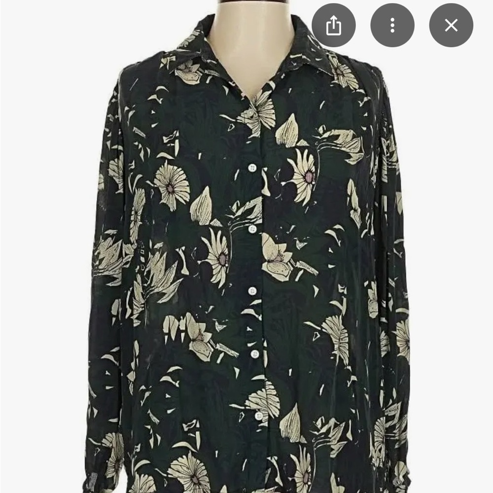 Trovata Black and Cream Floral Women’s Silky Button Down Blouse